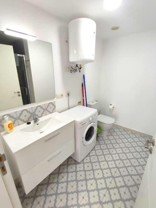Apartament Near The Ocean In Playa San Juan Exteriör bild